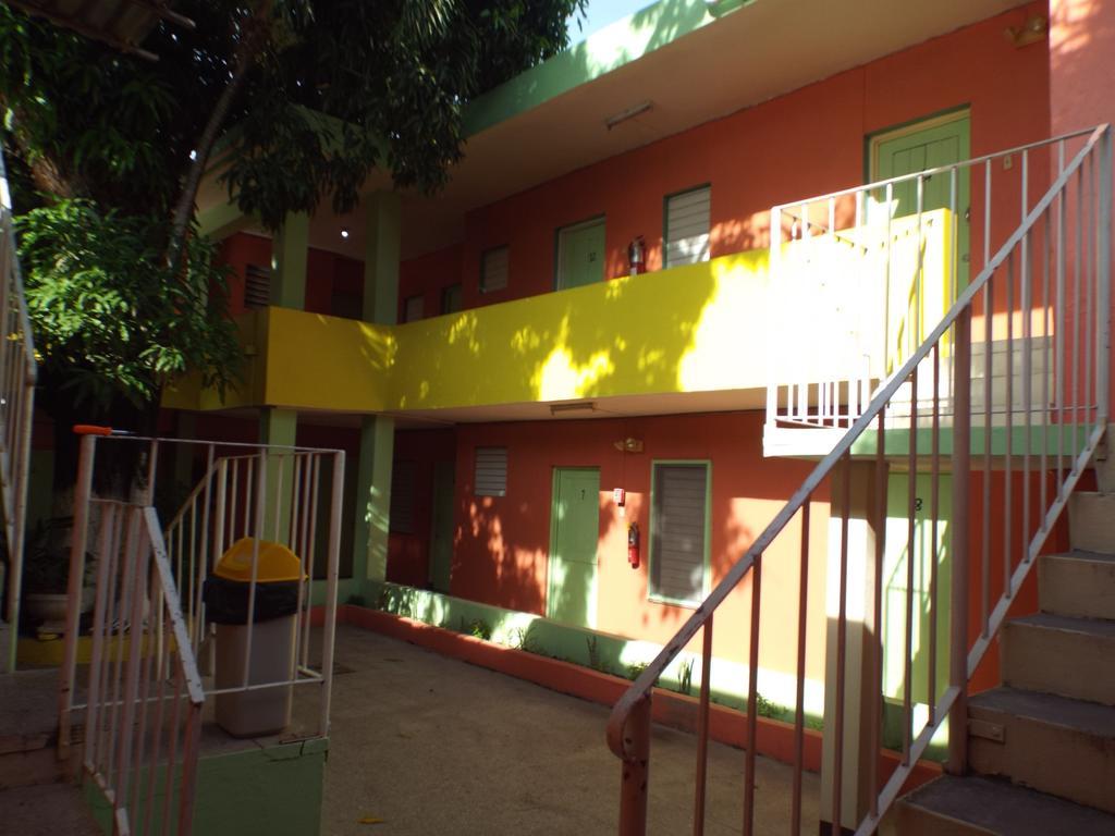Tropical Court Inn New كينغستون المظهر الخارجي الصورة